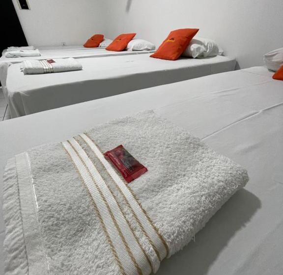 スタンダード４人部屋, Pousada Acauã Acesso Através De Escadas