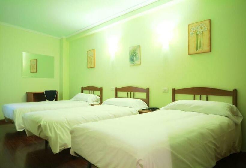 标准三人间, Camiño Do Mar