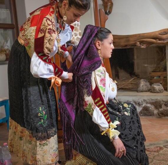 Pokój Klasyczny Czteroosobowy, Ghivine Albergo Diffuso