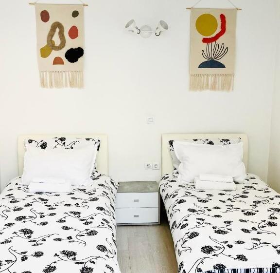 اتاق استاندارد با سرویس بهداشتی مشترک, Lina Rooms Hostel