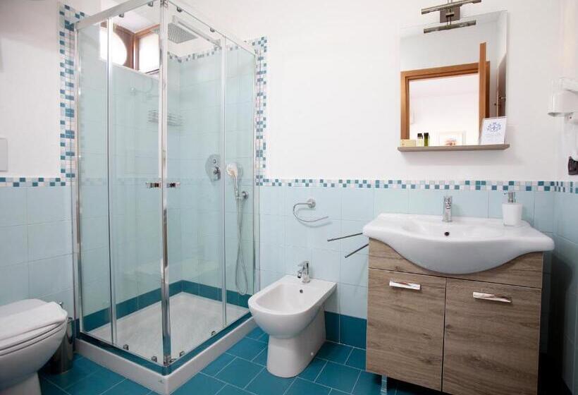 Полулюкс, Luxury Room Vittorio Emanuele Ii