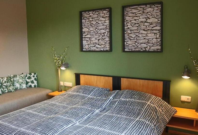 חדר סטנדרט עם מרפסת, Pension Kärnten