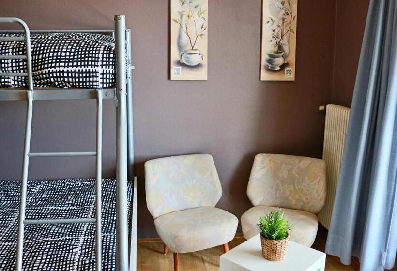 חדר משפחתי נוף להרים, Pension Kärnten