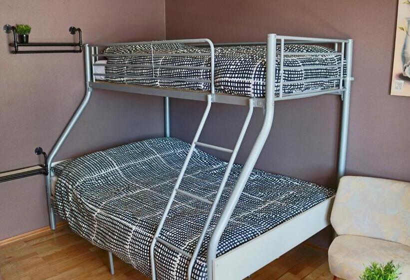 חדר משפחתי נוף להרים, Pension Kärnten