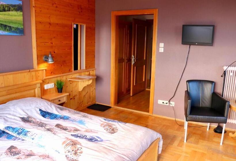 חדר משפחתי נוף להרים, Pension Kärnten