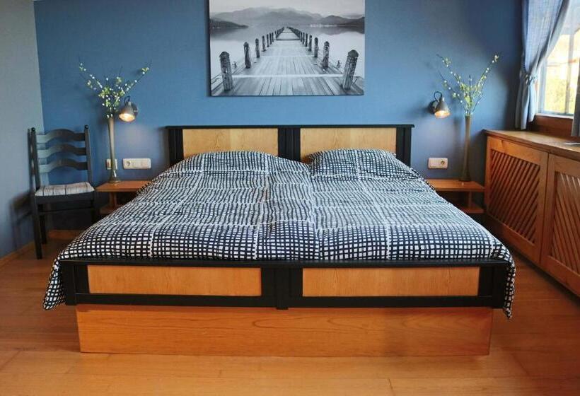 חדר סטנדרט לשלושה, Pension Kärnten