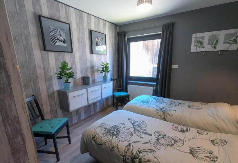 דירת שלושה חדרים, Pension Kärnten