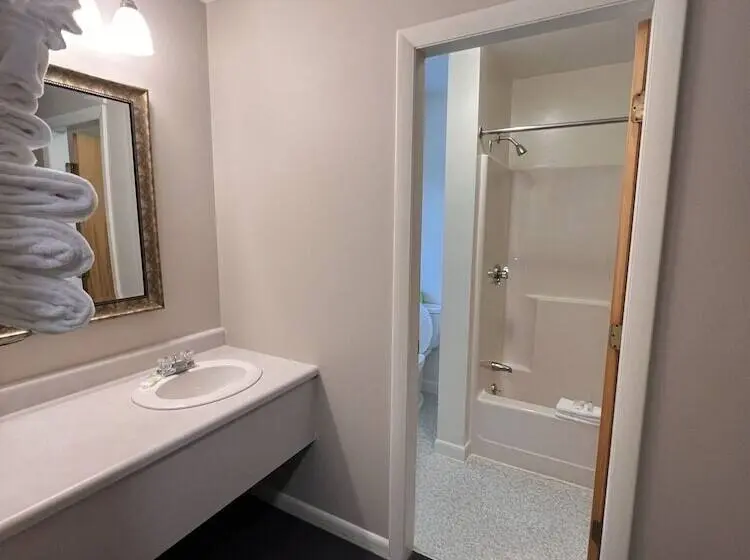 デラックスルーム, Edenbrook Motel