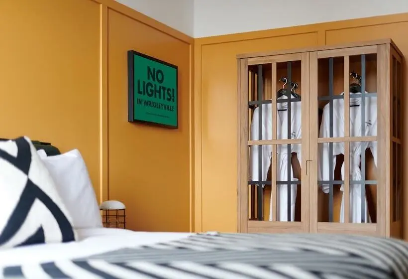 اتاق لوکس, The Chicago Hotel Collection Wrigleyville