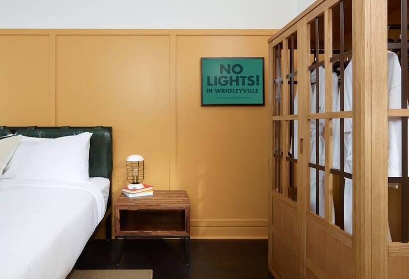 اتاق لوکس, The Chicago Hotel Collection Wrigleyville