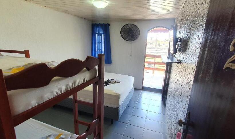 Quarto Quadruple Standart com Varanda, Pousada Fonseca