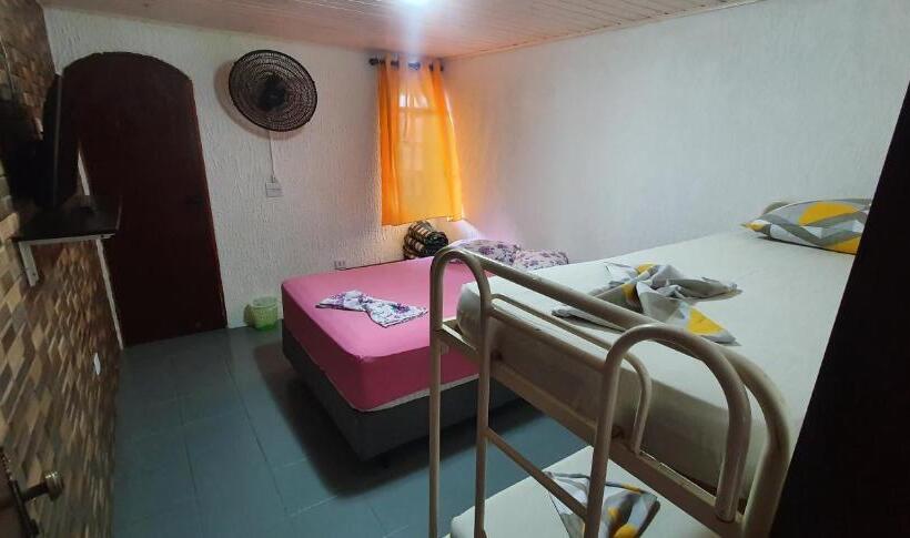 带阳台标准四人间, Pousada Fonseca