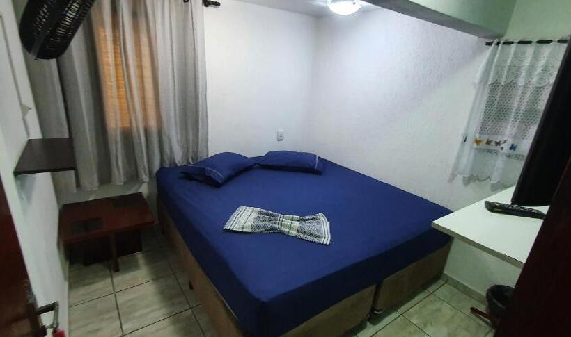Quarto Estandar Banheiro Compartilhado, Pousada Fonseca