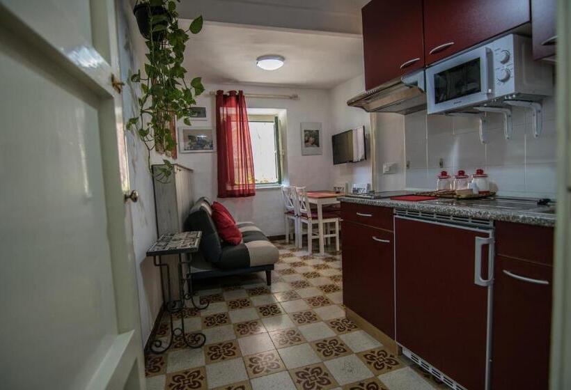 غرفة قياسية مزوَّدة بشُرفة, Vivere La Ciambra