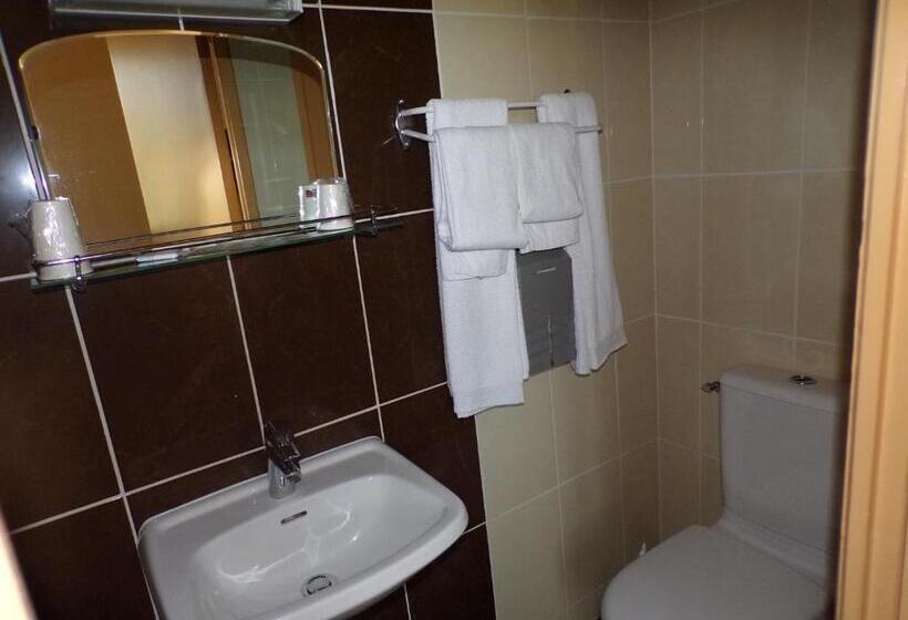 חדר סטנדרט לשלושה, Le Relais De Boralde