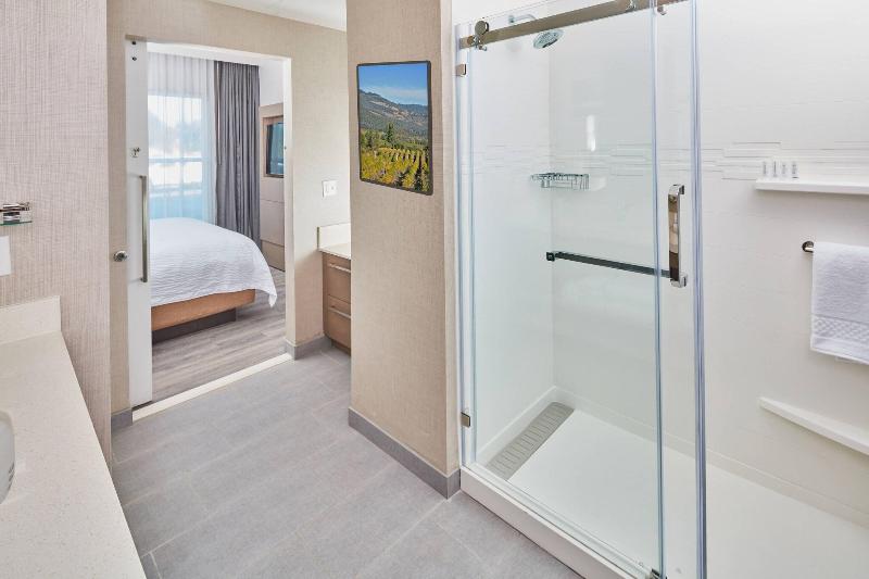 جناح سرير كينج, Trio Healdsburg