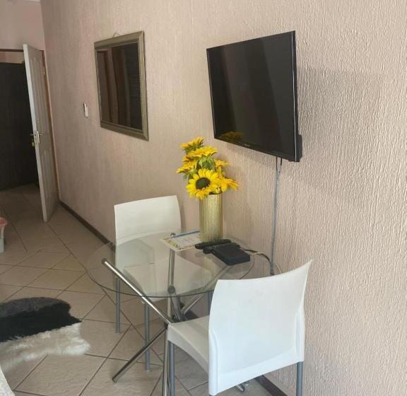 家庭间, A Pousada Guesthouse