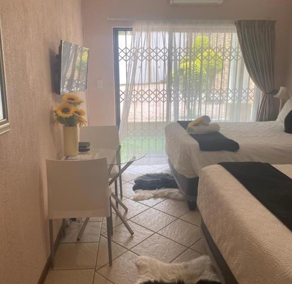 家庭间, A Pousada Guesthouse