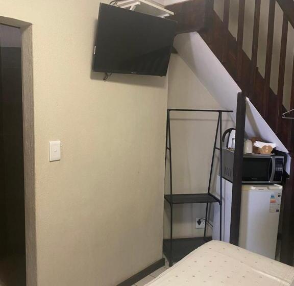 家庭间, A Pousada Guesthouse