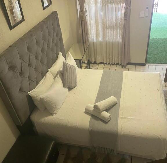 家庭间, A Pousada Guesthouse