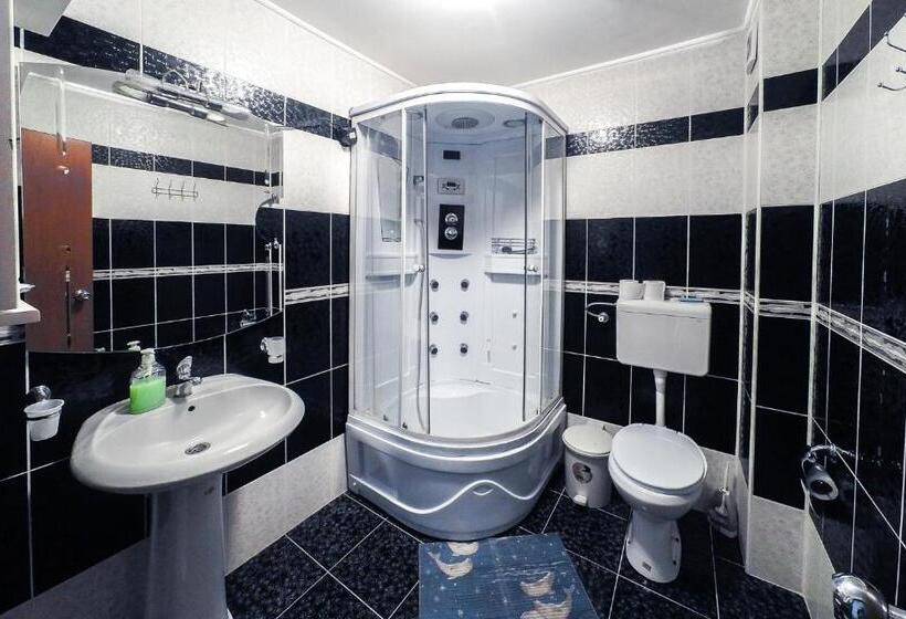 اتاق استاندارد سه نفره, Guesthouse Sunny