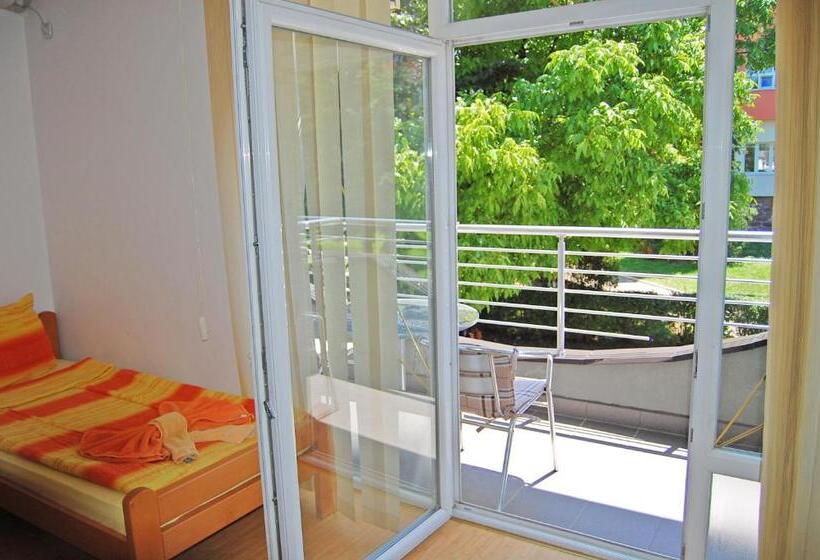 اتاق سوپریور چهار تخته, Guesthouse Sunny