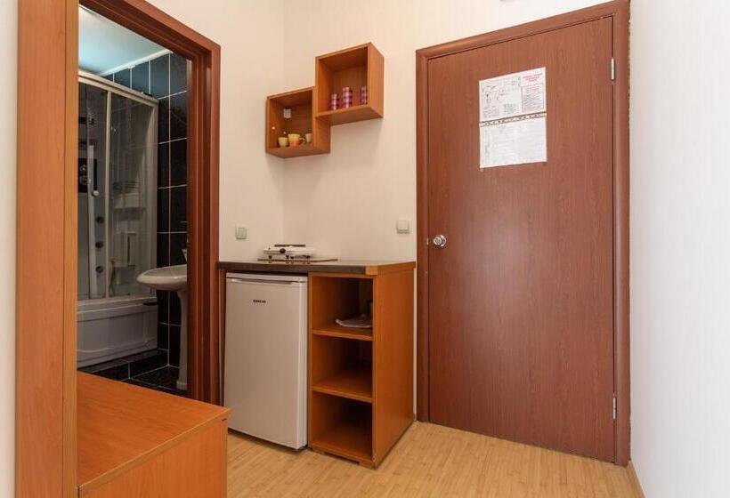 Economy Triple Room, Guesthouse Sunny