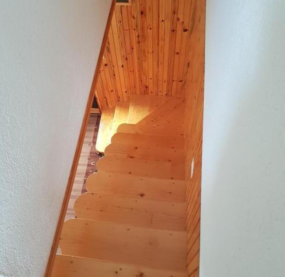 اتاق استاندارد یک نفره, Deluxe Studio & Rooms Zarubica