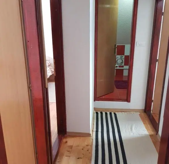 اتاق استاندارد یک نفره, Deluxe Studio & Rooms Zarubica