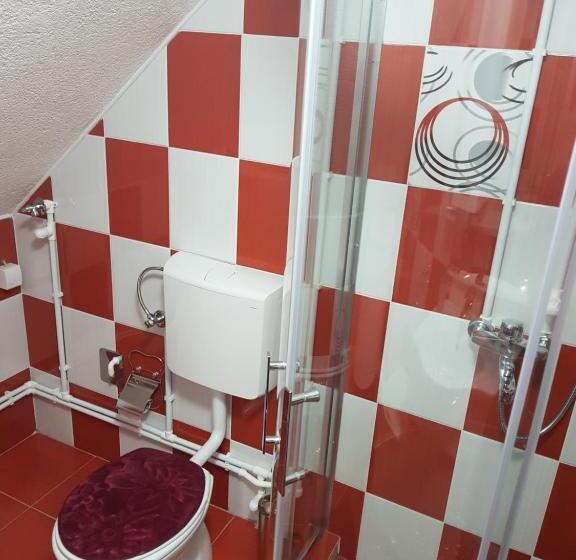 اتاق استاندارد با چشم‌انداز باغ, Deluxe Studio & Rooms Zarubica