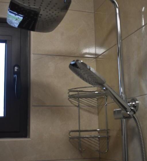 استودیوی لوکس, Deluxe Studio & Rooms Zarubica