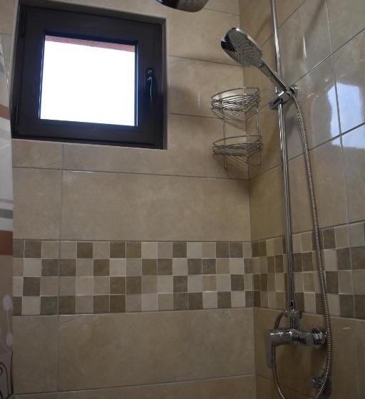 استودیوی لوکس, Deluxe Studio & Rooms Zarubica