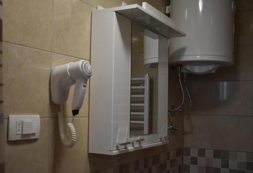 استودیوی لوکس, Deluxe Studio & Rooms Zarubica