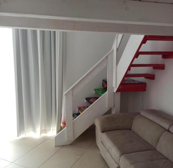 סטודיו משפחתי, Enjoy Trani