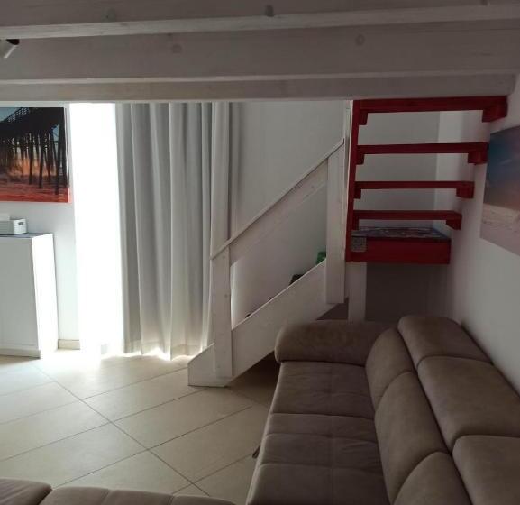 סטודיו משפחתי, Enjoy Trani