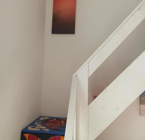 סטודיו משפחתי, Enjoy Trani