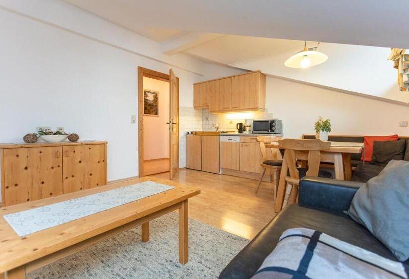 2ベッドルームアパートメント, Tischlerwirt