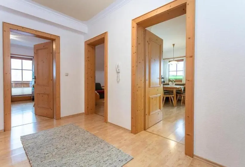 1 Bedroom Apartment Lake View, Tischlerwirt