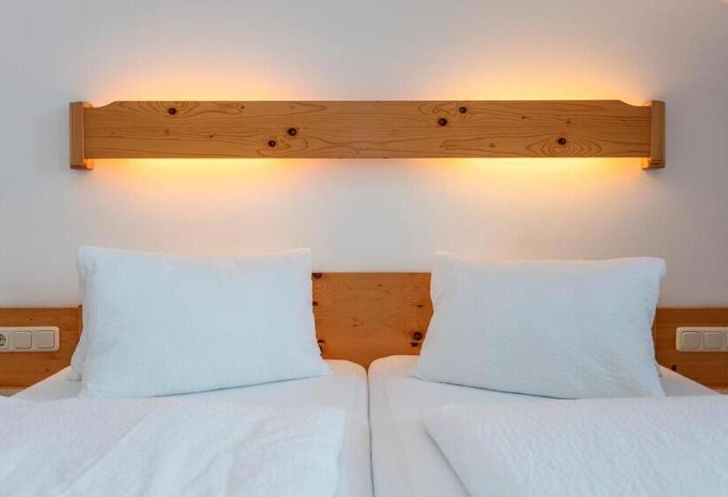 1 Bedroom Apartment Lake View, Tischlerwirt