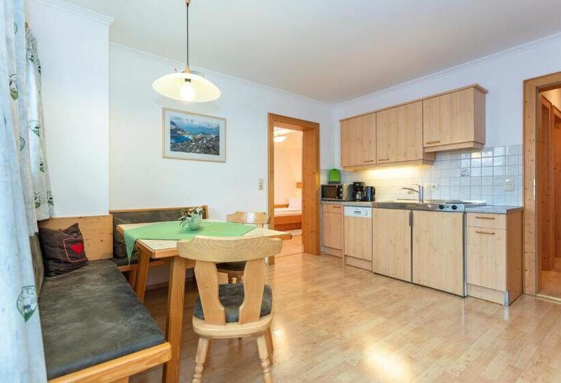 バルコニー付き1ベッドルームアパートメント, Tischlerwirt