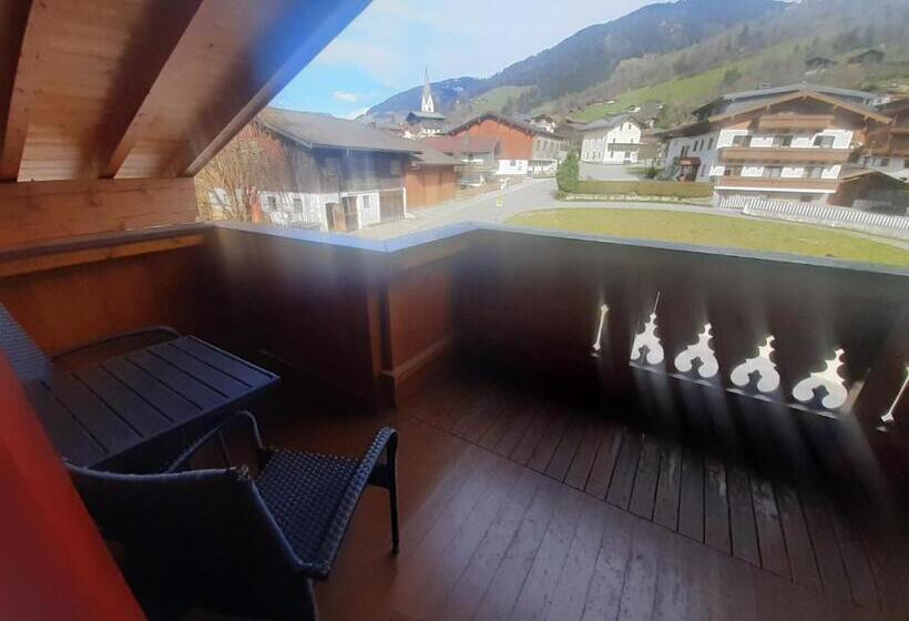 テラス付き1ベッドルームアパートメント, Tischlerwirt