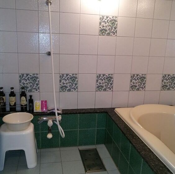 스탠다드 룸, Essor