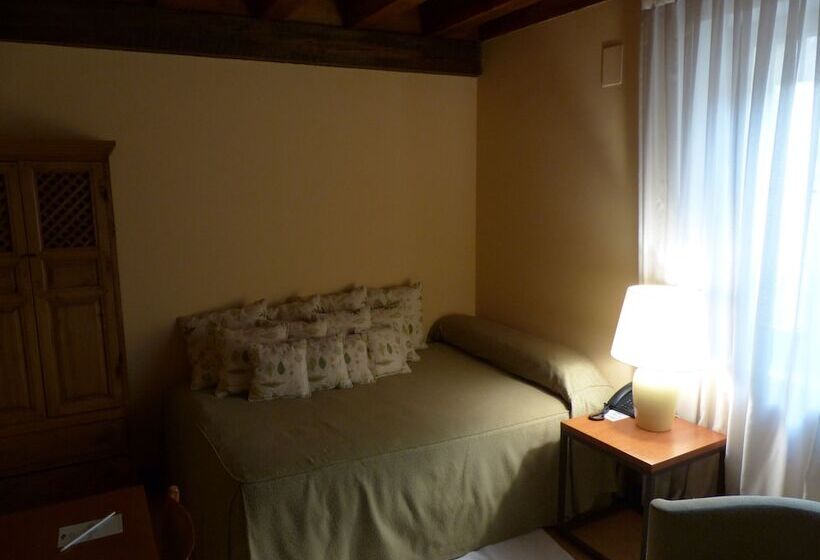 اتاق استاندارد یک نفره, Hosteria Del Arco
