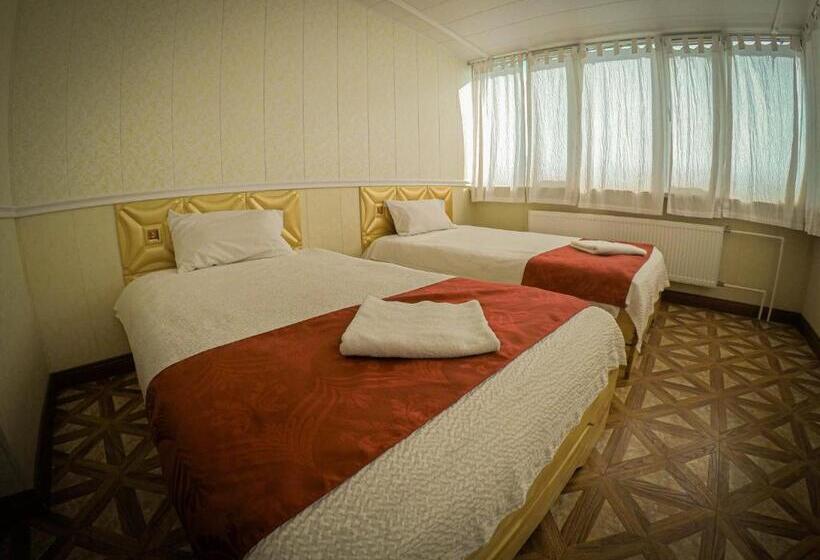 اتاق اکونومی, Lg Tour & Hostel