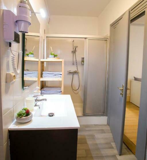 חדר סטנדרט לשלושה, Chambres Chez Laurence