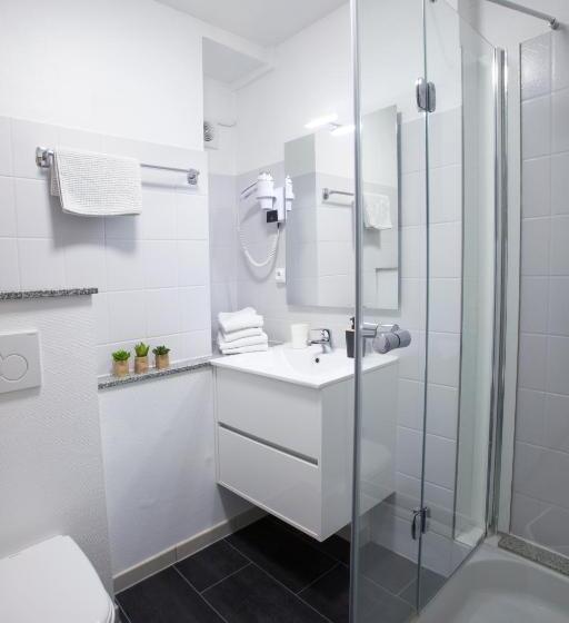 חדר סטנדרט לשלושה, Chambres Chez Laurence