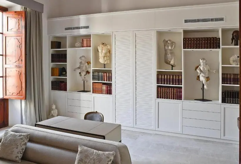Deluxe Suite, Palacio Can Marqués By Puro