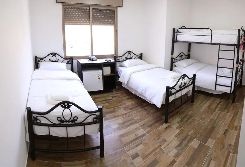 اتاق استاندارد چهار تخته, Alrowwad Guest House
