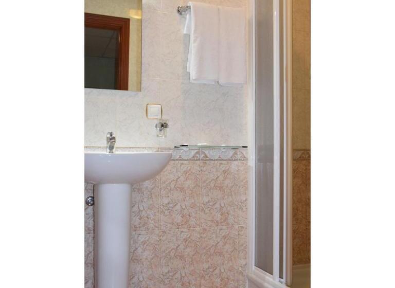 Номер Стандарт, Hostal Infante Peñafiel