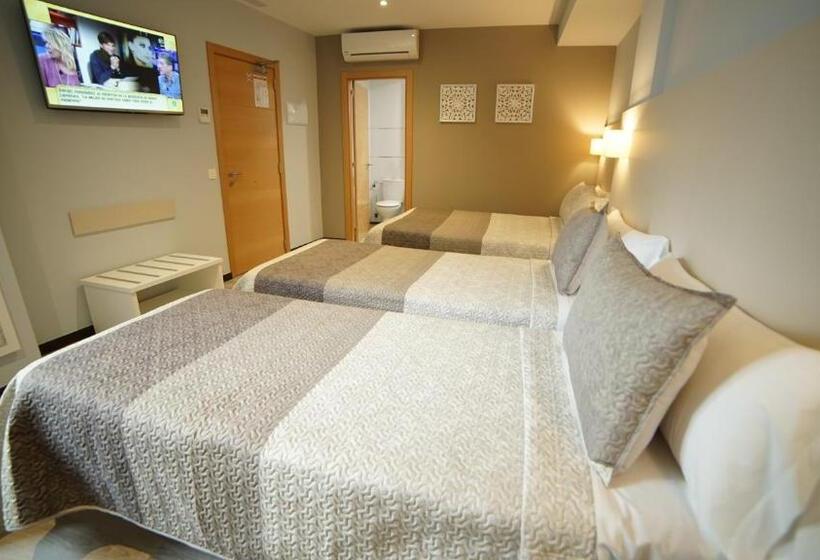 带花园景观的标准三人间, Infante Antequera